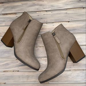Taupe Booties • 7 1/2